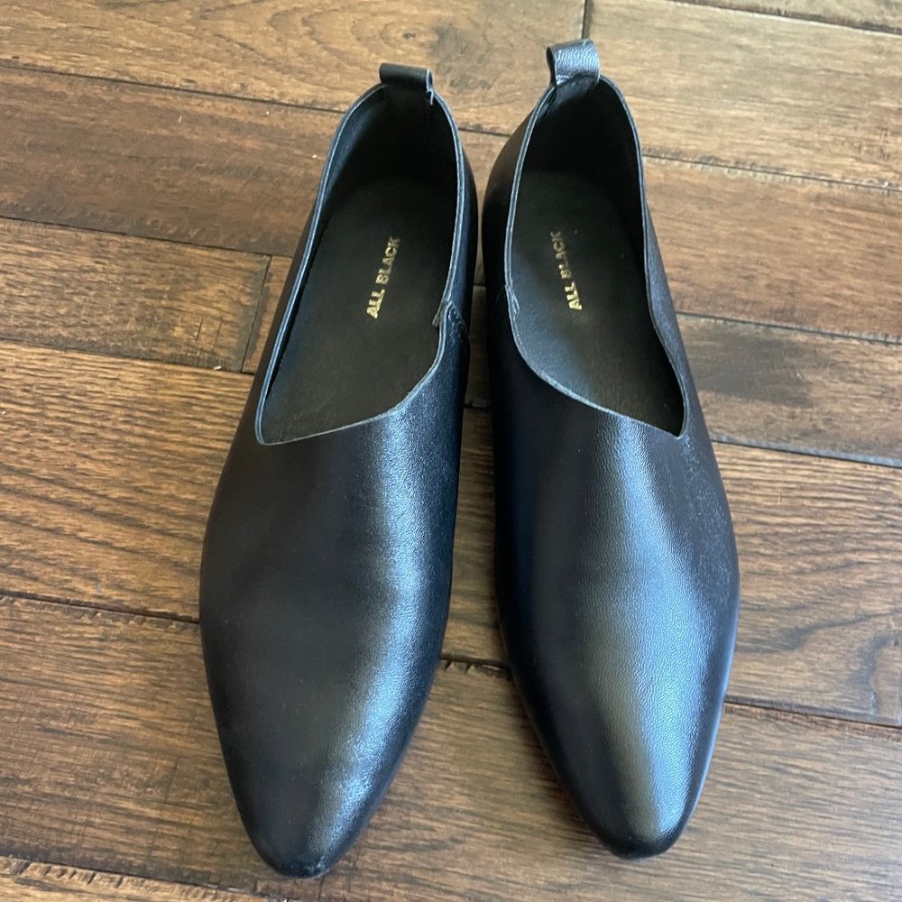 "All Black" Leather Loafers. Unworn. Size 39.